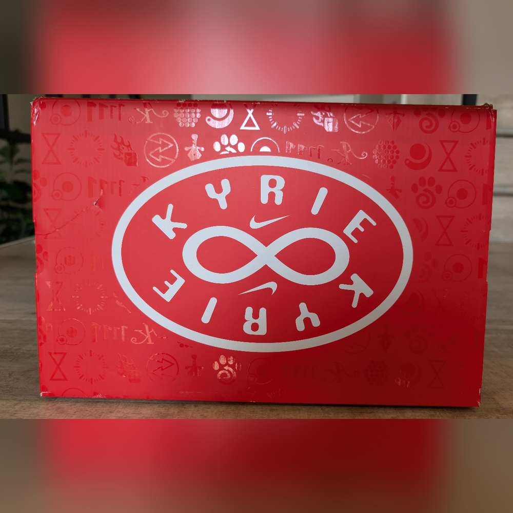 Nike Kyrie Infinity Basketball Shoes - Picture 6 of 6